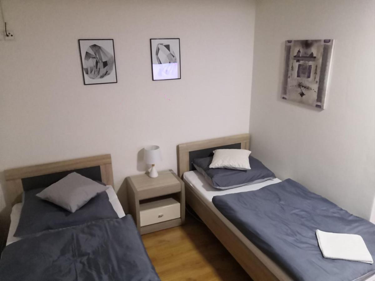 Penzion Ubytovani U Parku S Parkovistem Ceska Lipa Bilik gambar