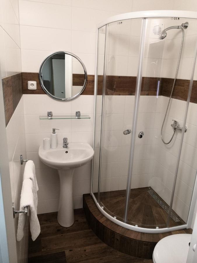 Penzion Ubytovani U Parku S Parkovistem Ceska Lipa Luaran gambar